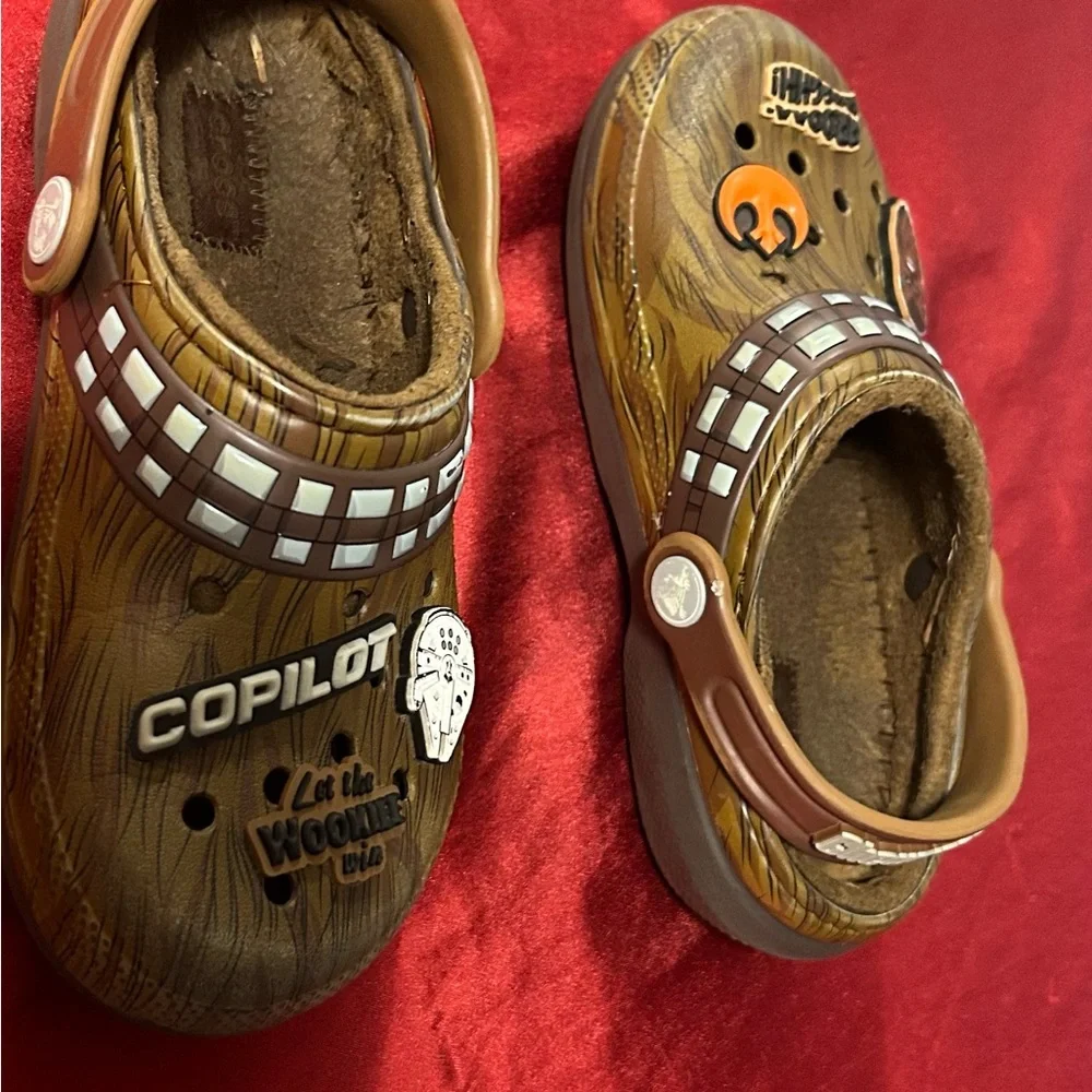 CROCS Kids Brown Star Wars Clogs  Nice! Let your kid be noticed! Unisex!